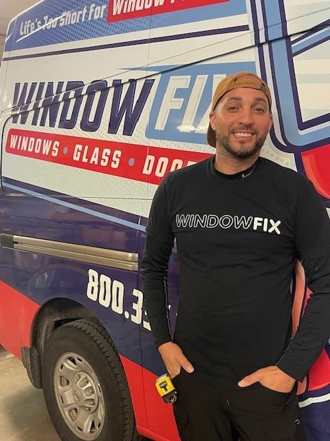 A WindowFix Field Service Team member.