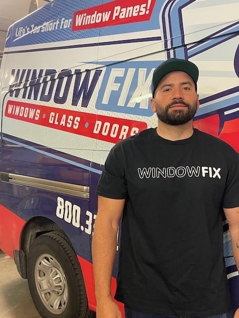 A WindowFix Field Service Team member.