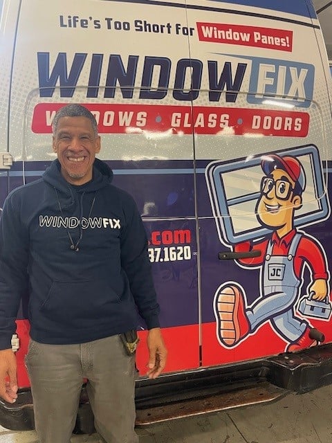 A WindowFix Field Service Team member.
