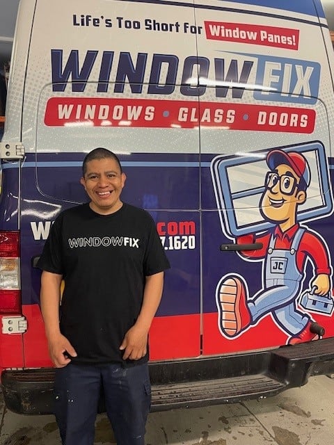 A WindowFix Field Service Team member.