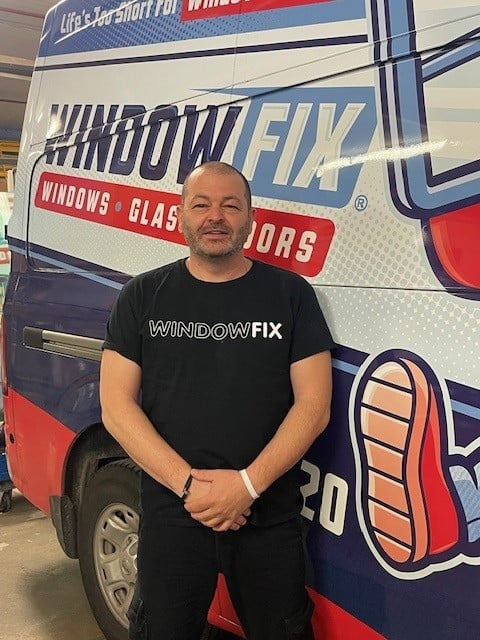 A WindowFix Field Service Team member.