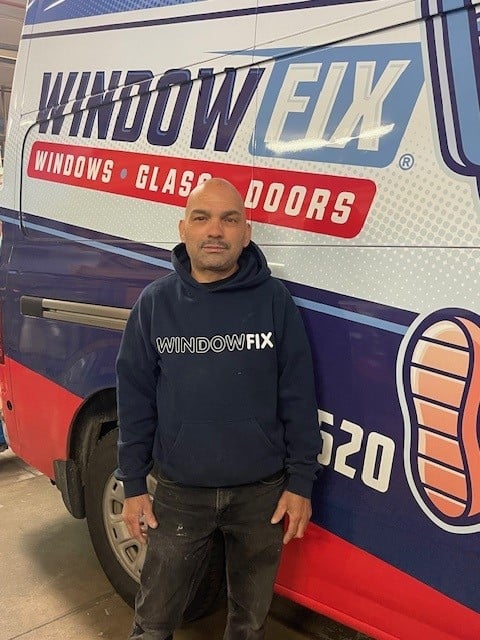 A WindowFix Field Service Team member.